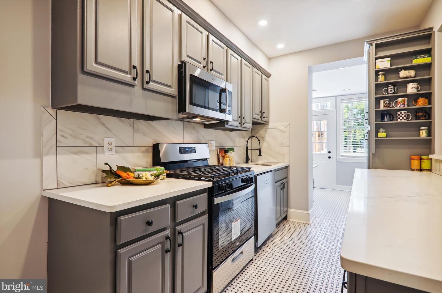 4417 3 St, Washington DC 20003-1930 exterior