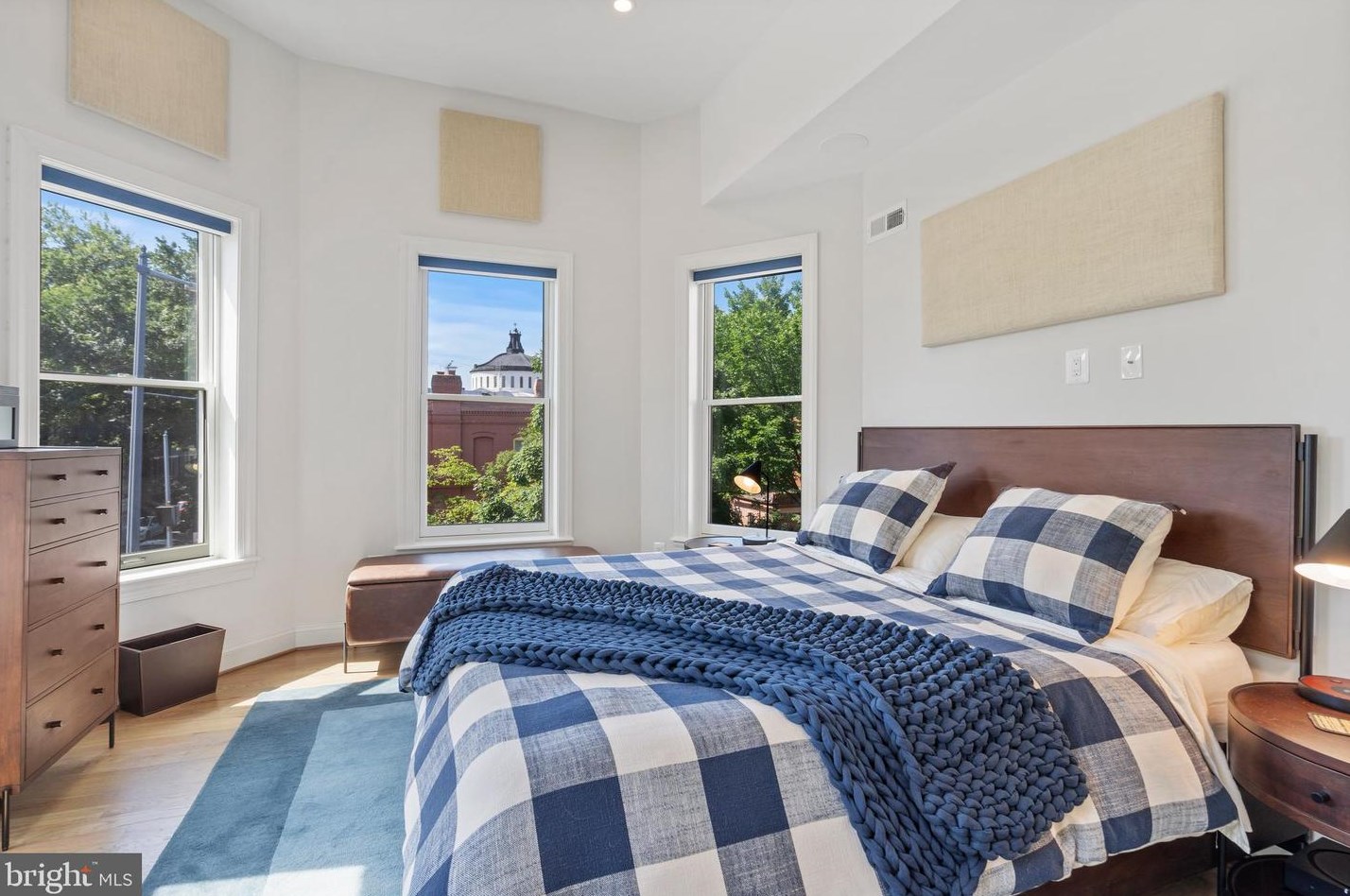 928 Constitution Ave, Washington DC  20002-6202 exterior