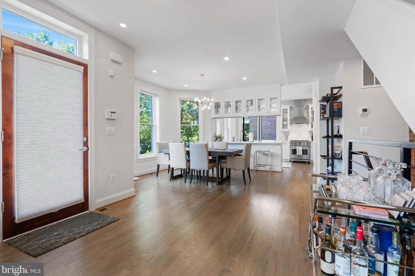 928 Constitution Ave, Washington DC  20002-6202 exterior