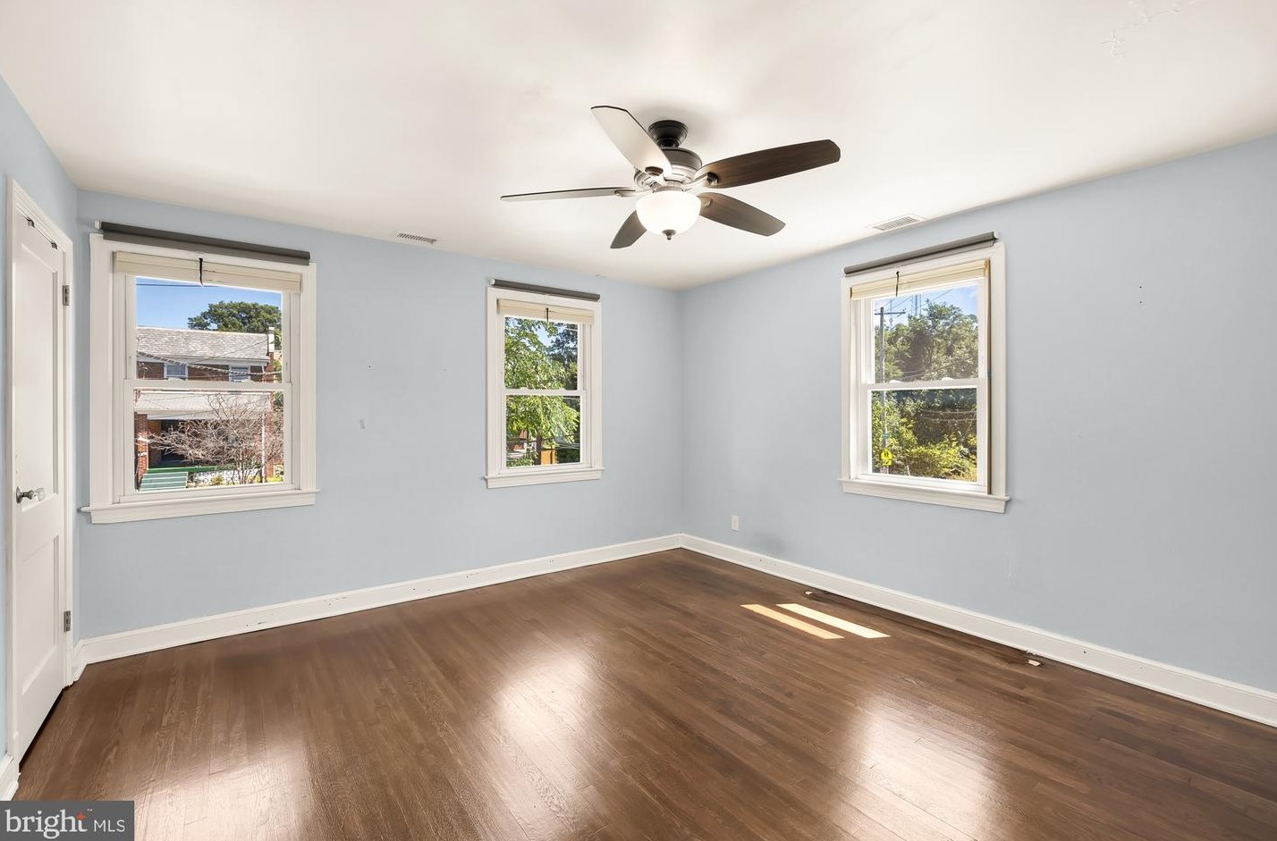 21 Hamilton St, Washington DC  20011-6715 exterior