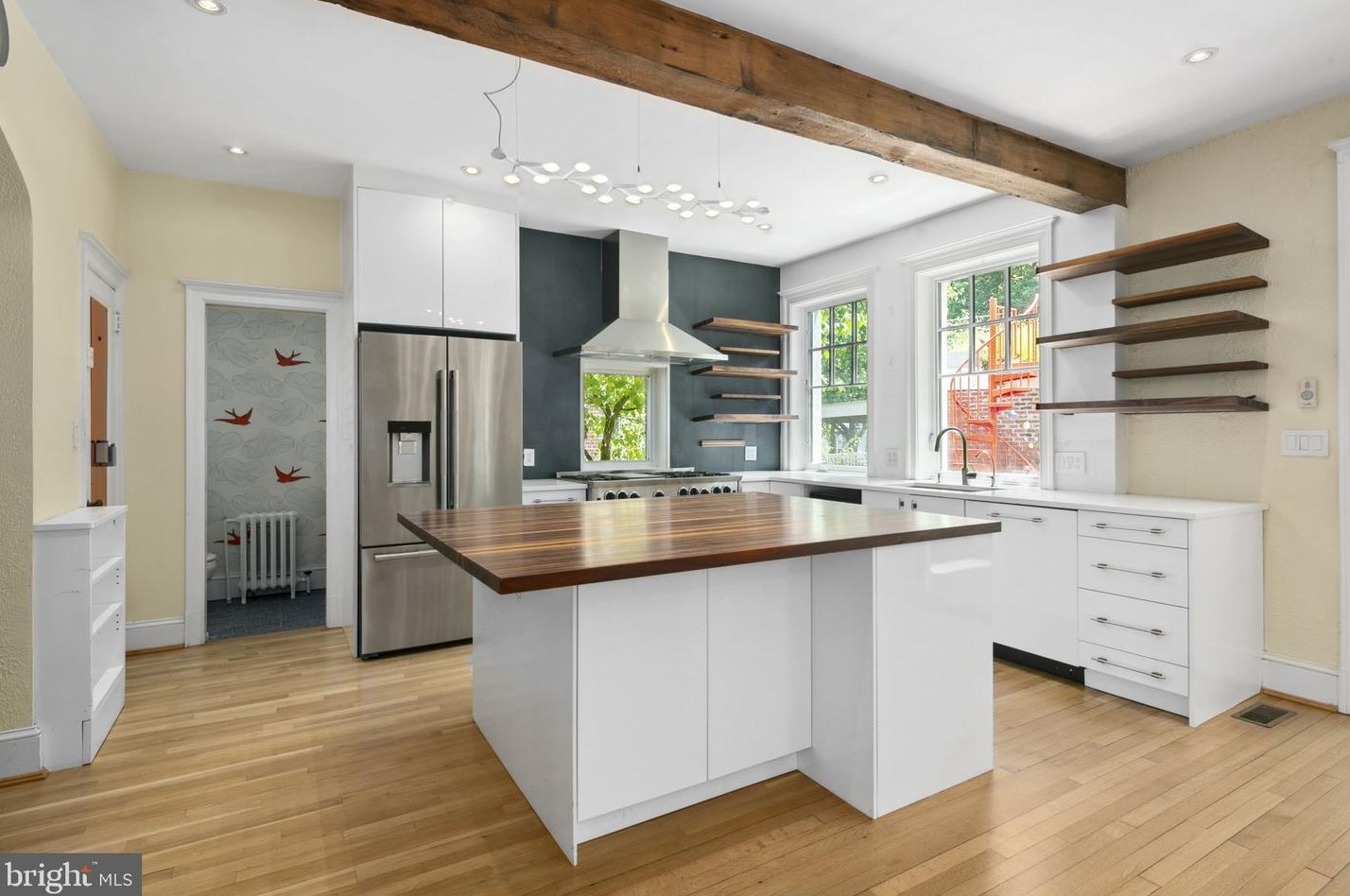 1724 Taylor St, Washington DC  20011-5313 exterior