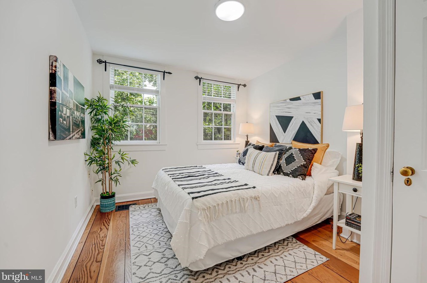 1320 27th St, Washington DC  20020-3656 exterior