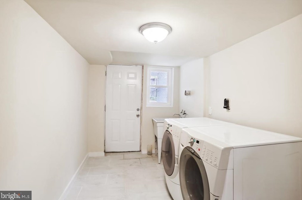 2248 Shannon Pl, Washington DC  20020-5740 exterior