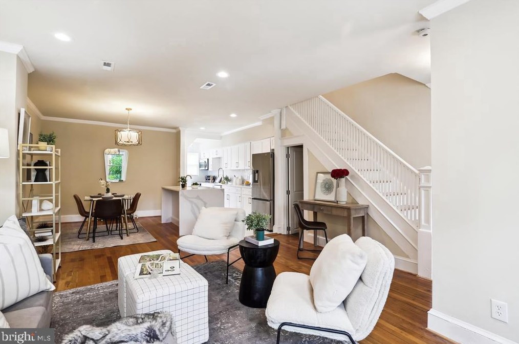 2248 Shannon Pl, Washington DC  20020-5740 exterior