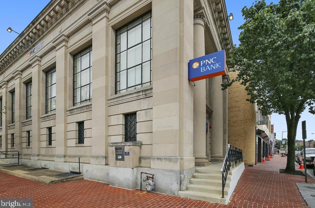 2248 Shannon Pl, Washington DC  20020-5740 exterior