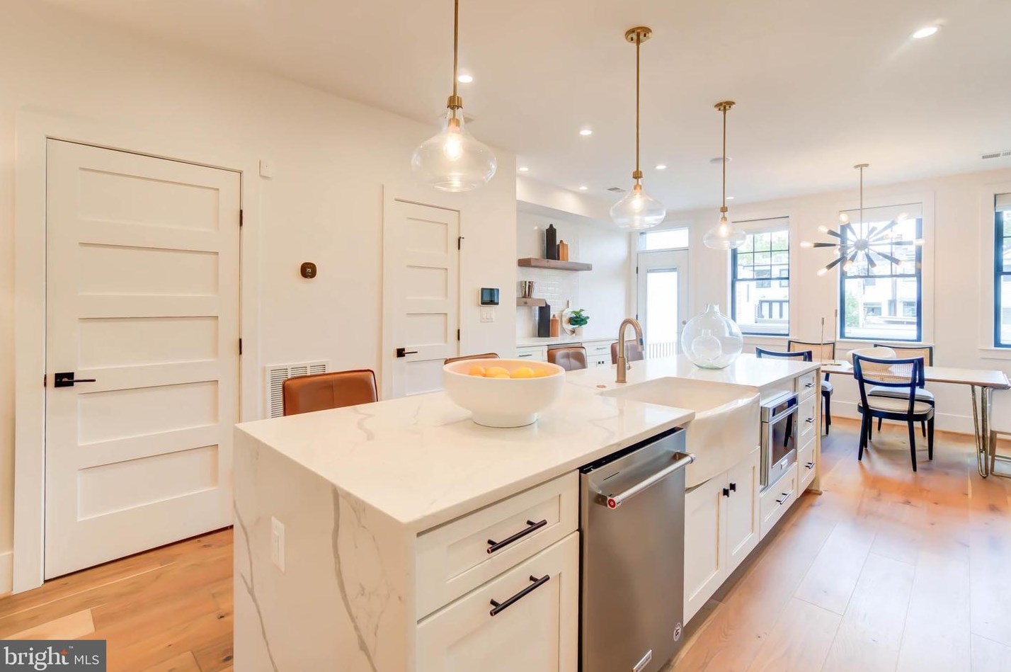 244 10th St, Washington DC  20002-6214 exterior