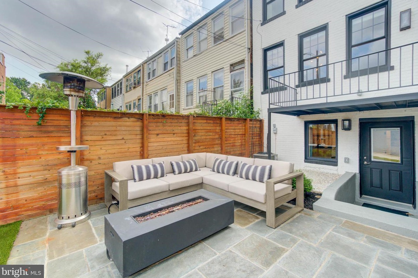 244 10th St, Washington DC  20002-6214 exterior