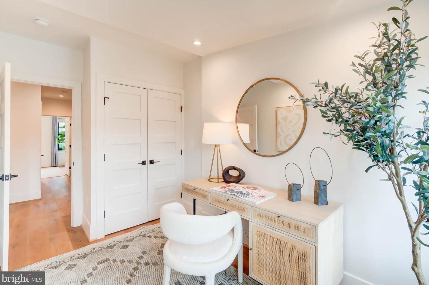 244 10th St, Washington DC  20002-6214 exterior