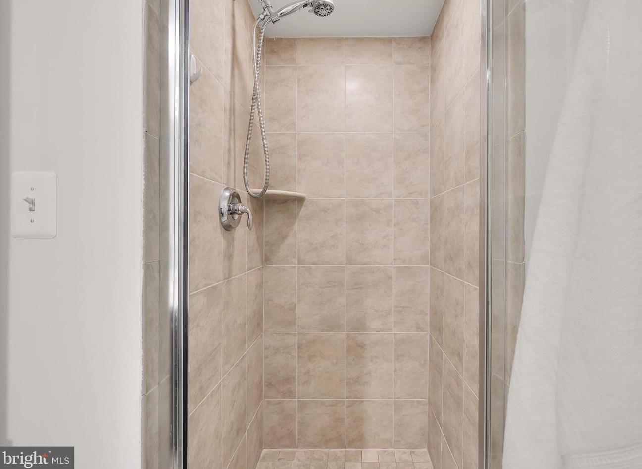 925 4 St, Washington DC 20003-3450 exterior