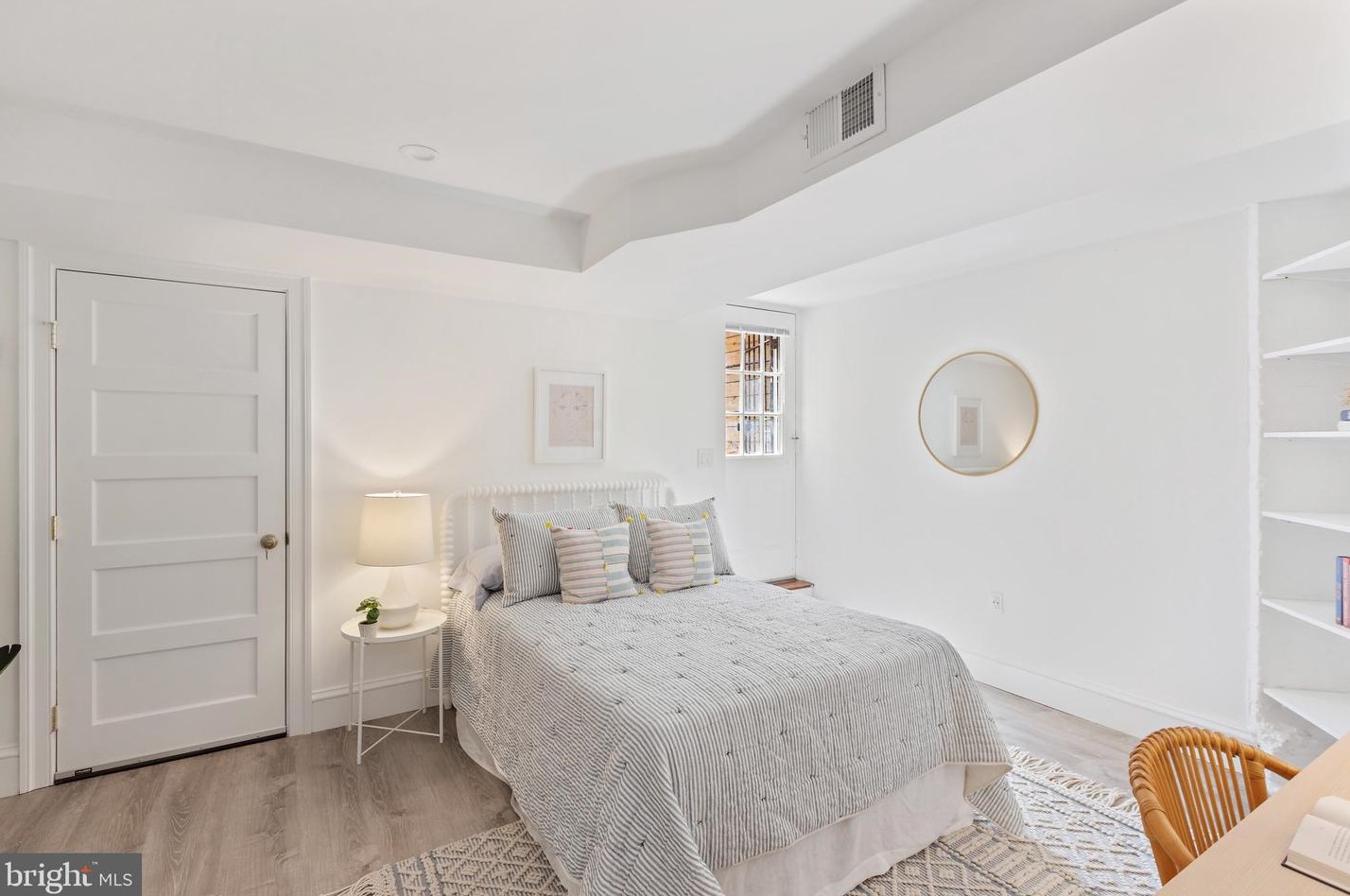 243 12th St, Washington DC  20003-1401 exterior