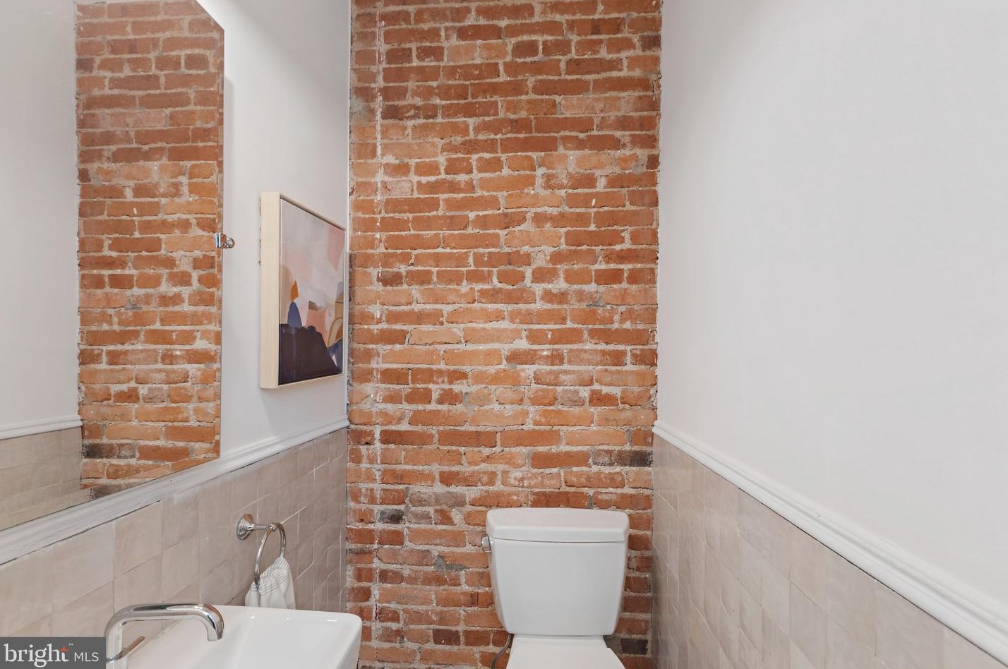 243 12th St, Washington DC  20003-1401 exterior