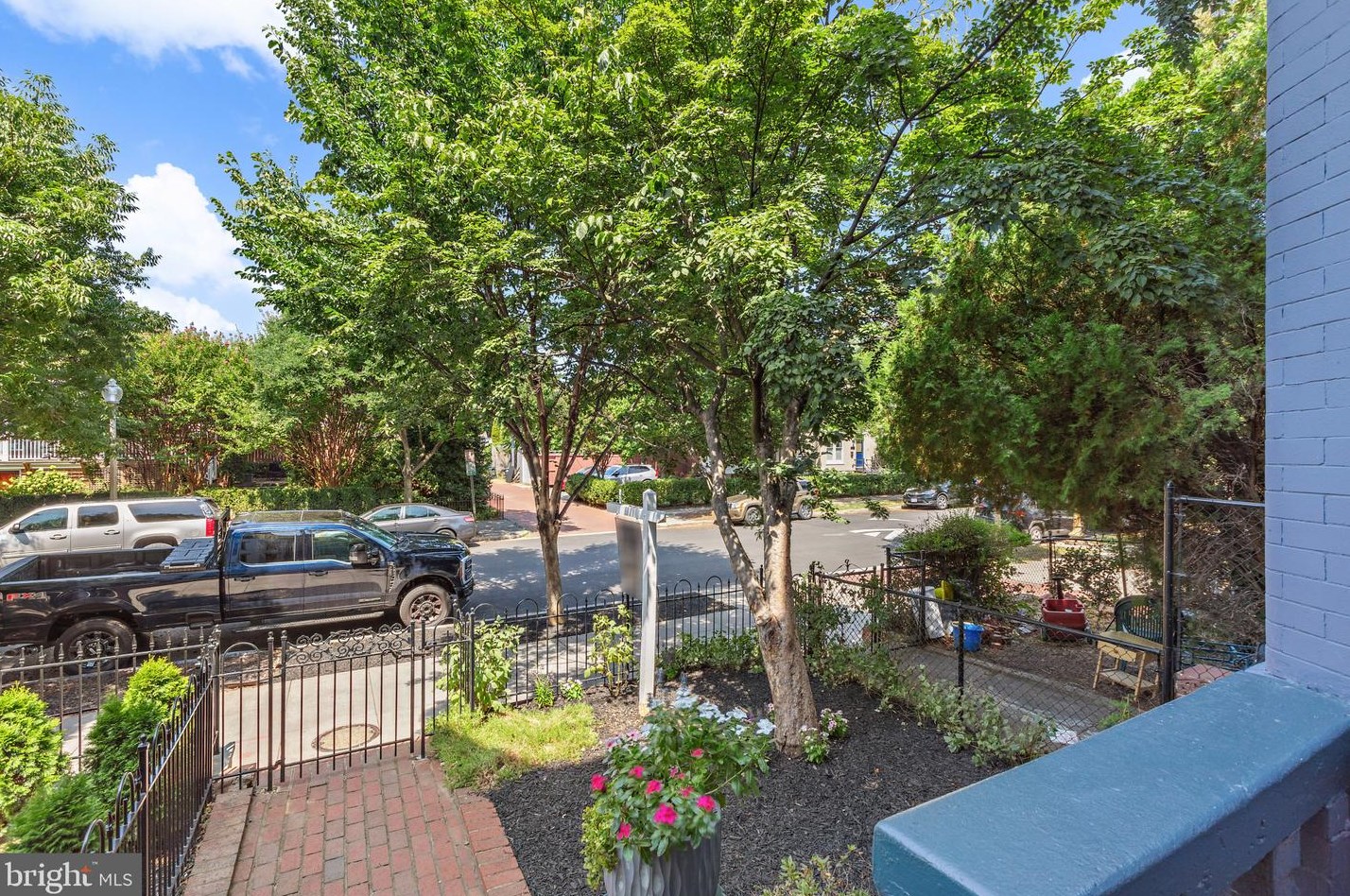 243 12th St, Washington DC  20003-1401 exterior