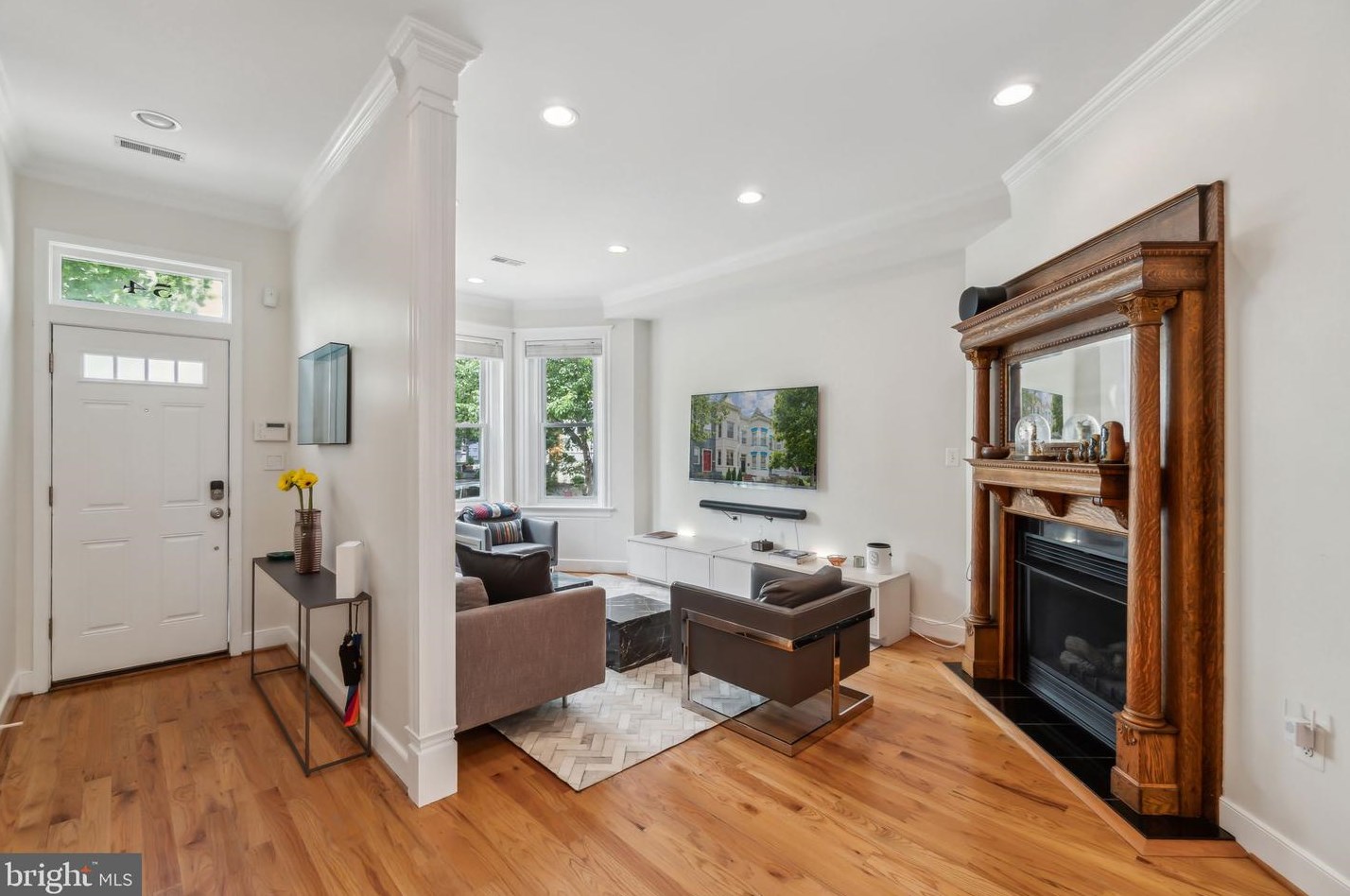 54 Randolph Pl, Washington DC  20001-1124 exterior