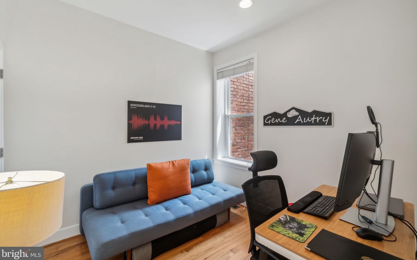 54 Randolph Pl, Washington DC  20001-1124 exterior