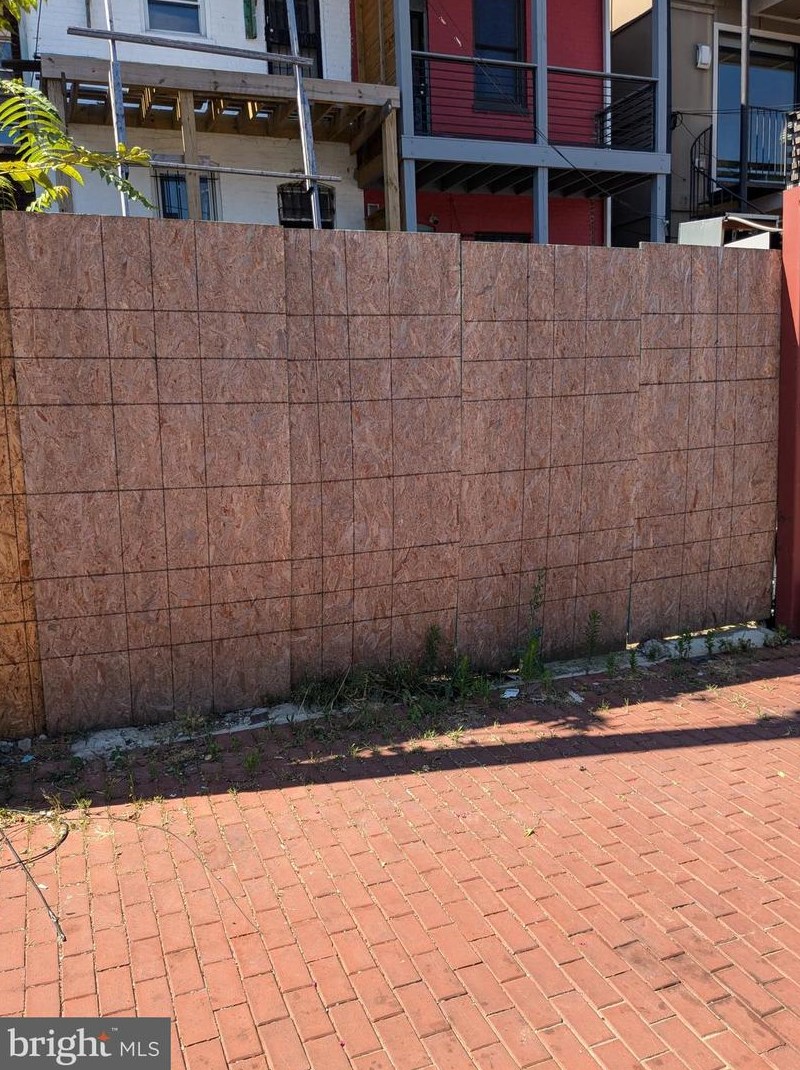 56 Quincy Pl, Washington DC 20001-1107 exterior