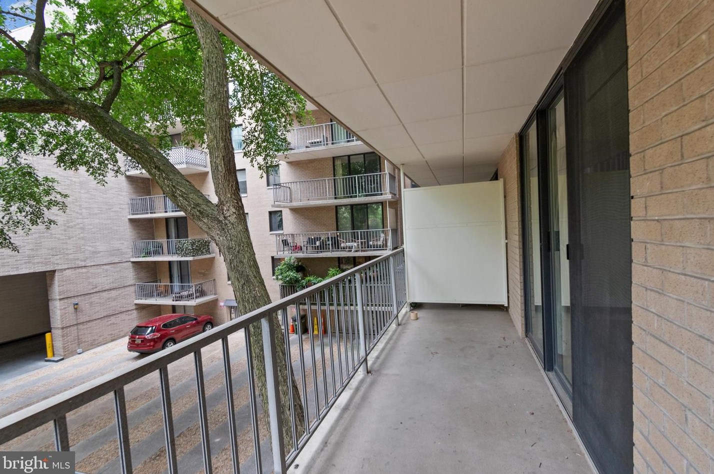 2201 L St, Washington DC  20037-1409 exterior