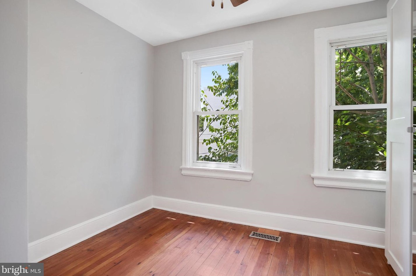 629 18th St, Washington DC  20002-7209 exterior