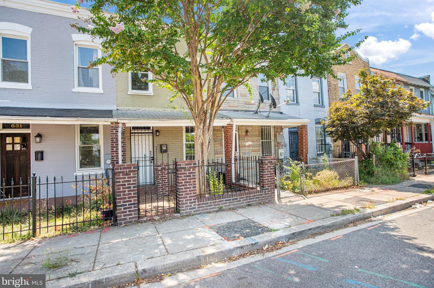 629 18th St, Washington DC  20002-7209 exterior