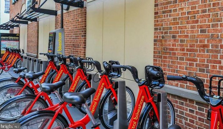 107 12th St, Washington DC  20003-1414 exterior