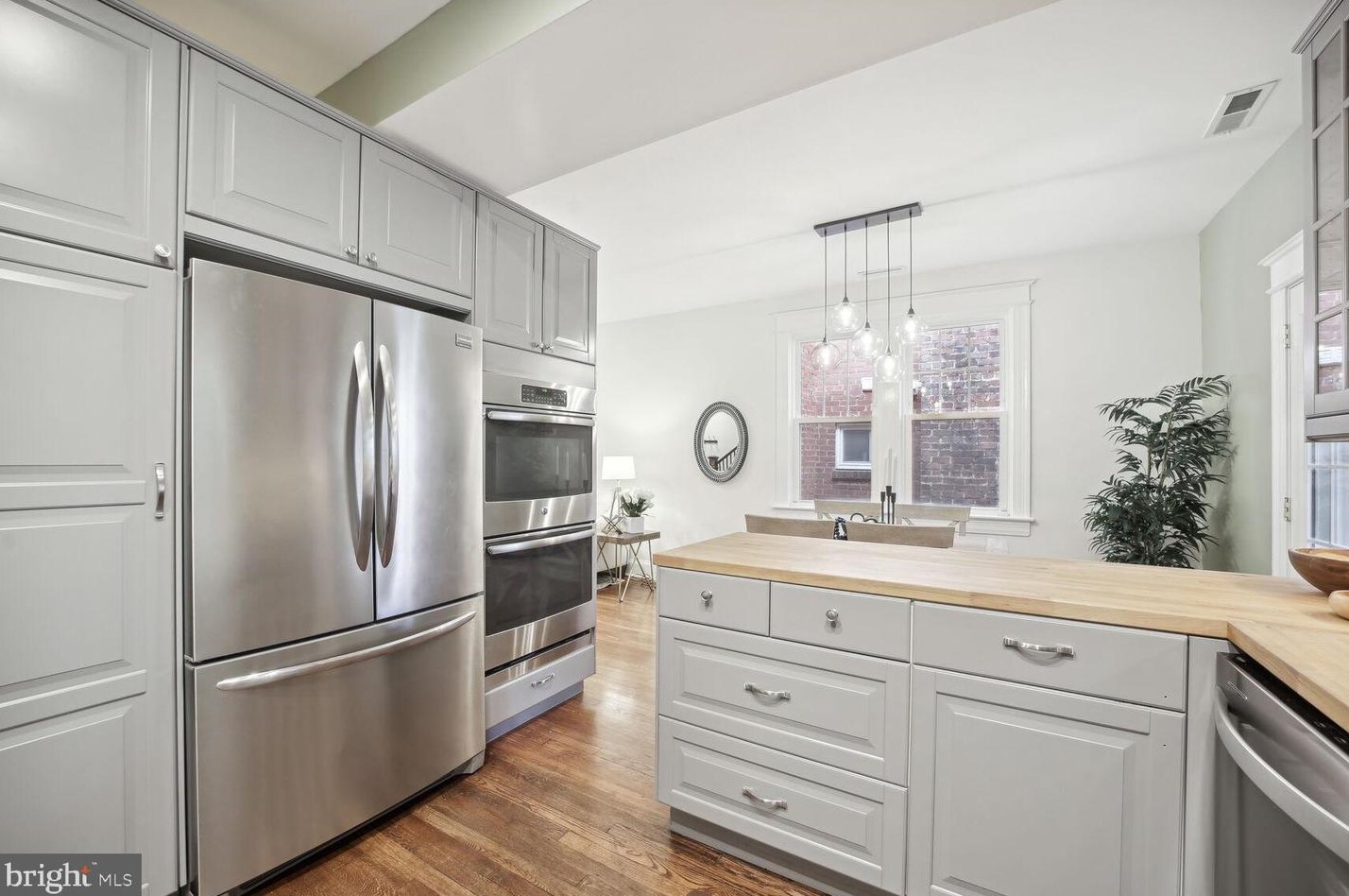 1409 Rdg Pl, Washington DC 20020-5640 exterior