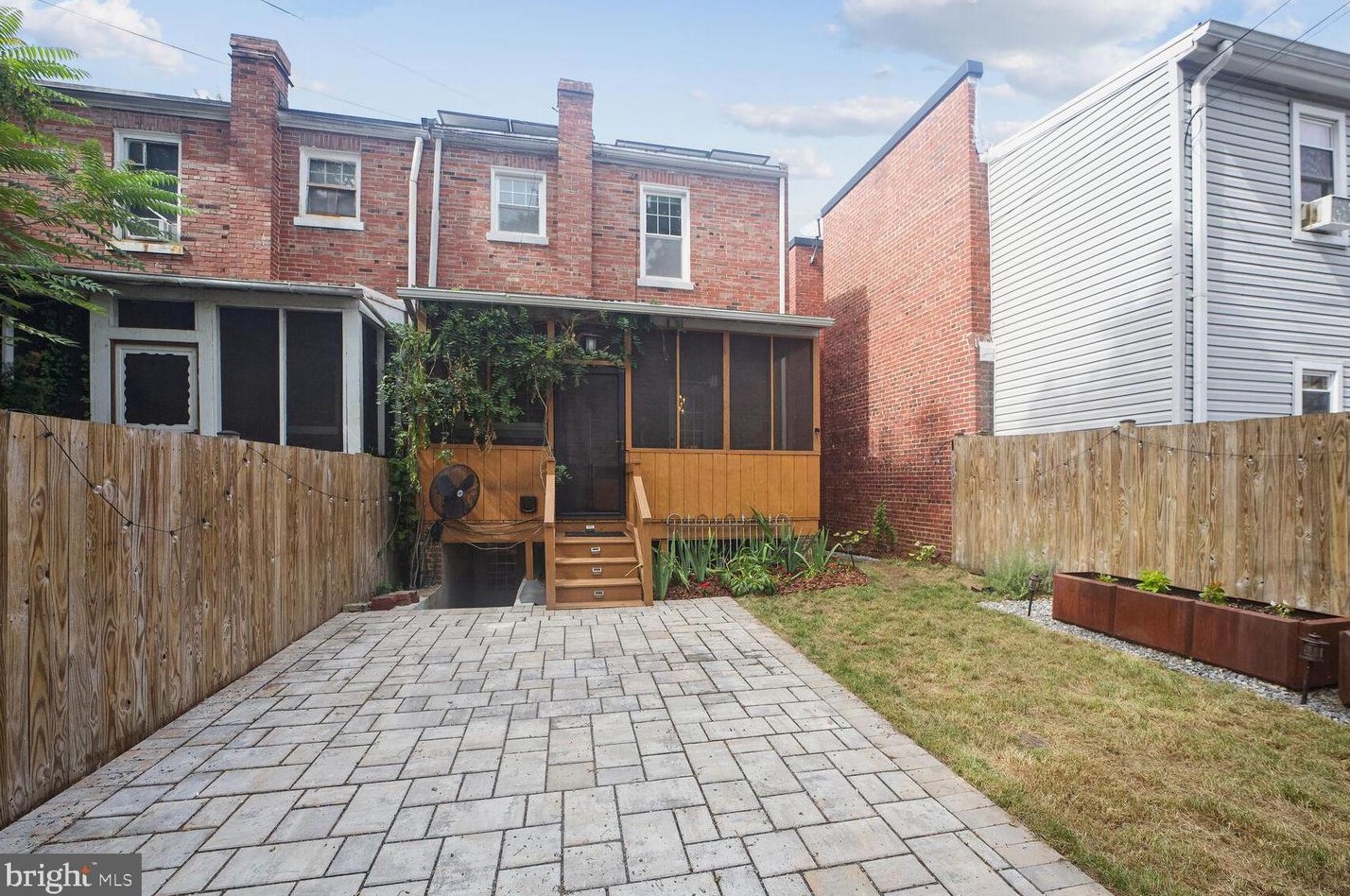 1409 Rdg Pl, Washington DC 20020-5640 exterior