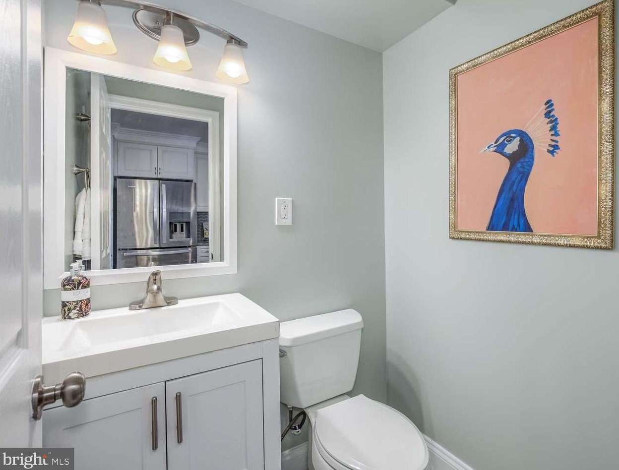 1727 F St, Washington DC  20002-4613 exterior