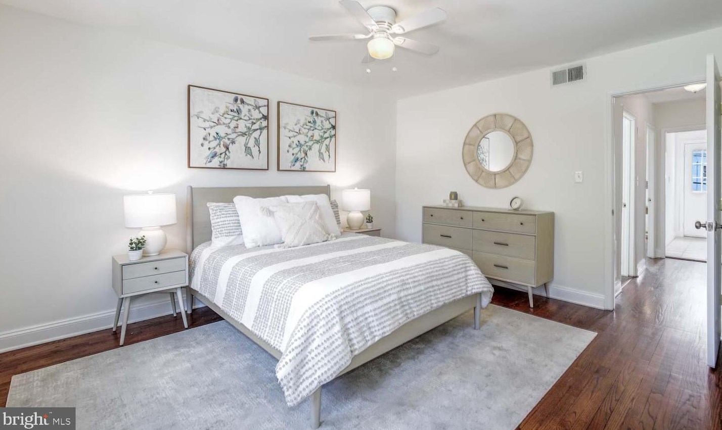 1727 F St, Washington DC  20002-4613 exterior