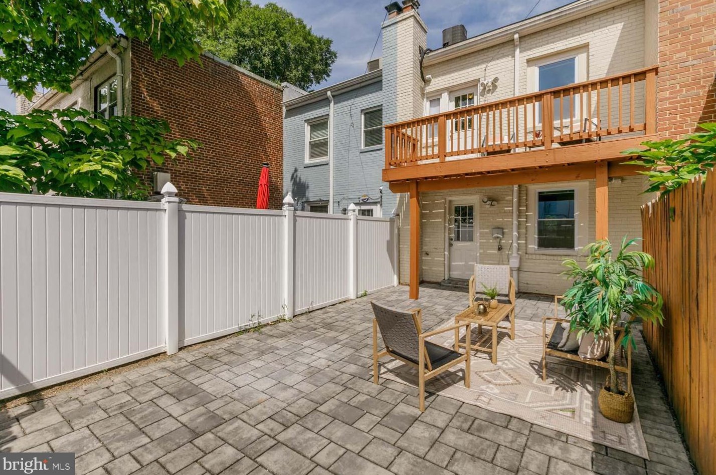 1727 F St, Washington DC  20002-4613 exterior