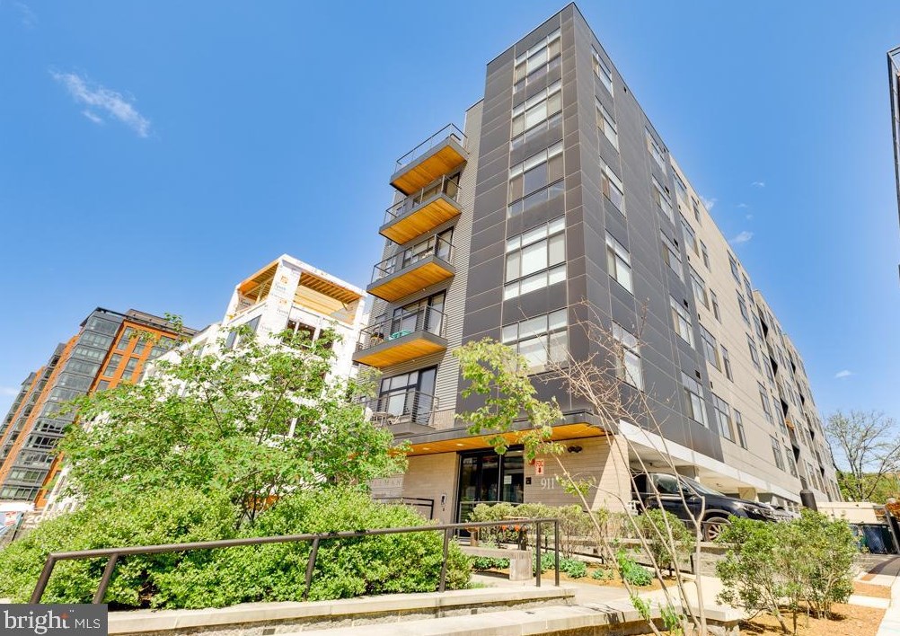 911 2nd St, Washington DC  20002-3501 exterior