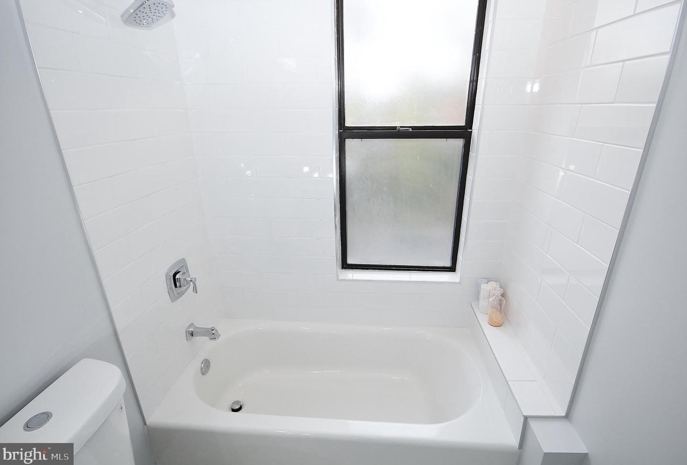 1750 Harvard St, Washington DC 20009-2968 exterior