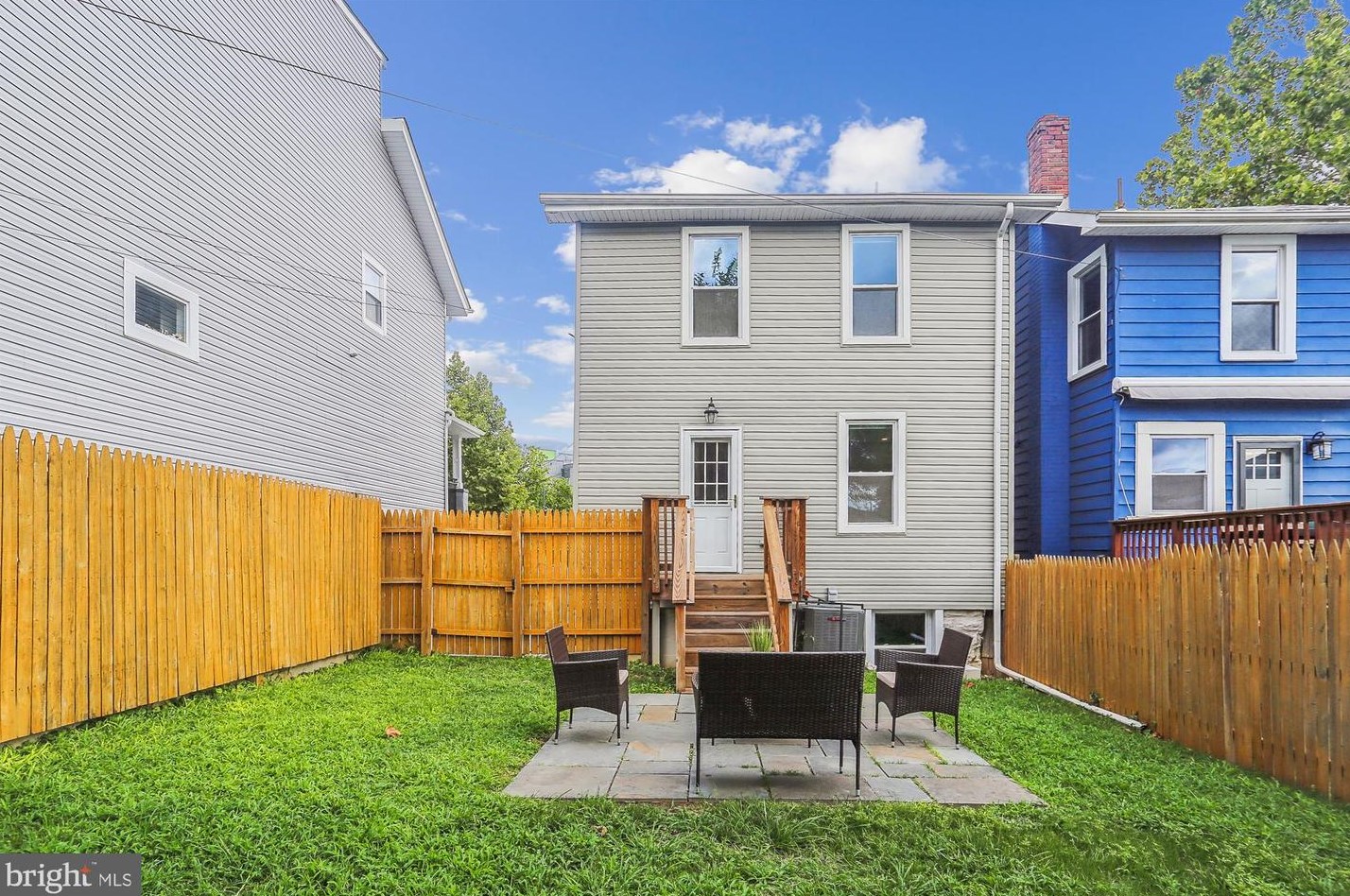 2602 30th St, Washington DC  20018-1537 exterior