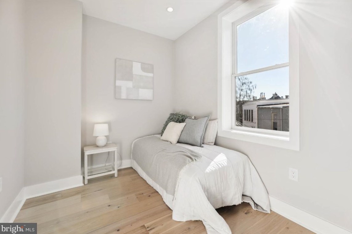 514 T St, Washington DC  20001-1997 exterior