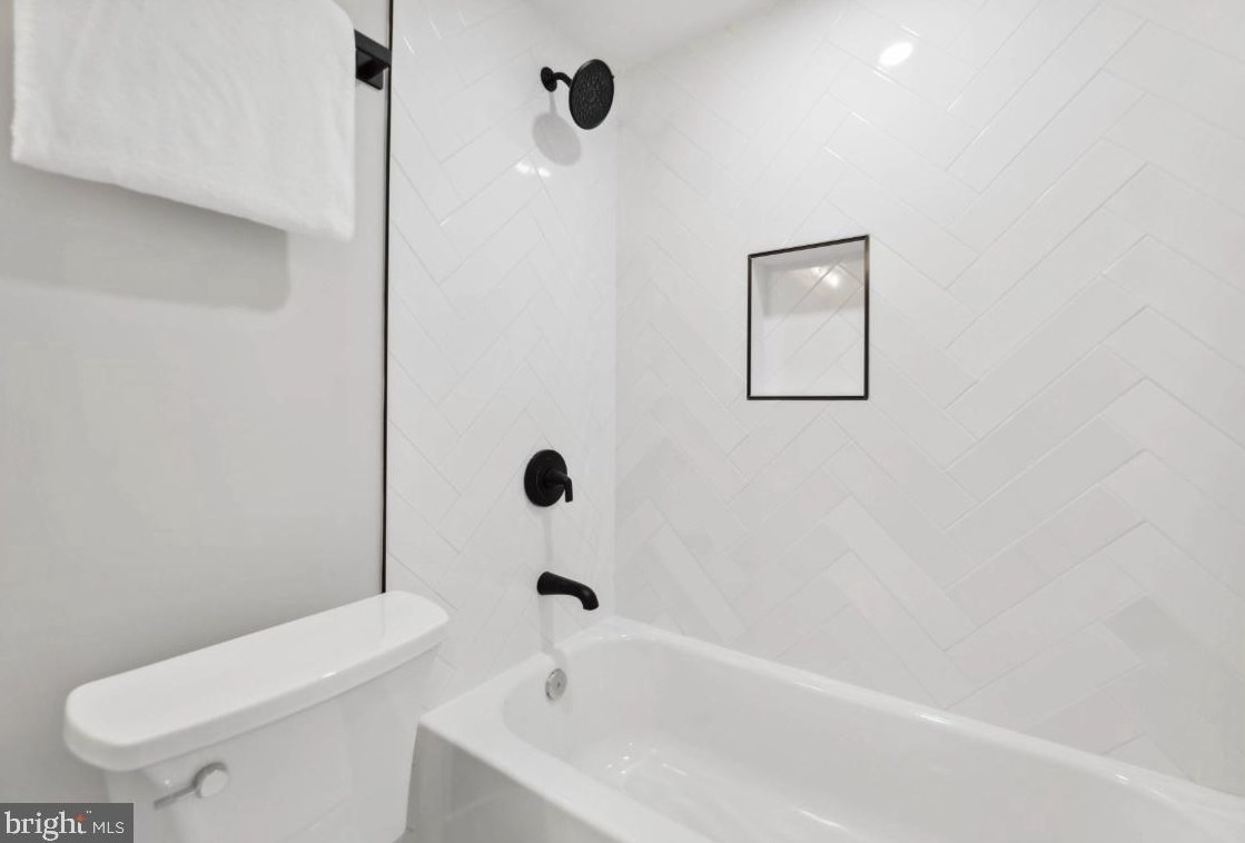 514 T St, Washington DC  20001-1997 exterior