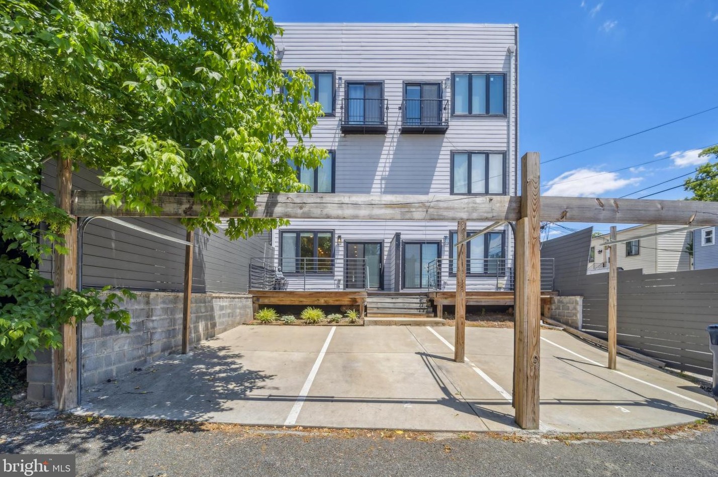 1210 19th St, Washington DC  20002-2061 exterior