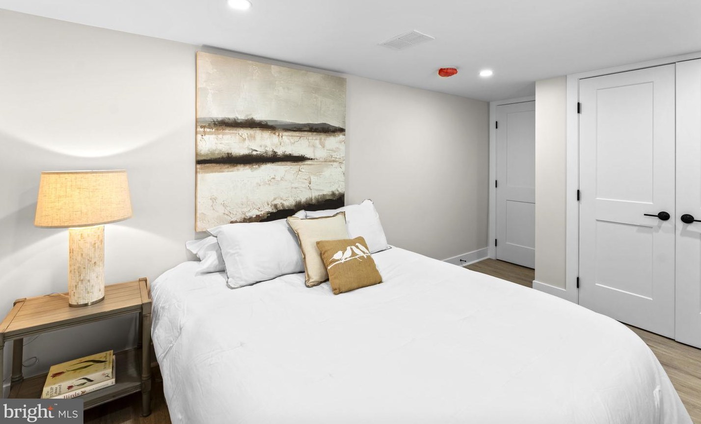 532 Shepherd St, Washington DC  20011-5913 exterior