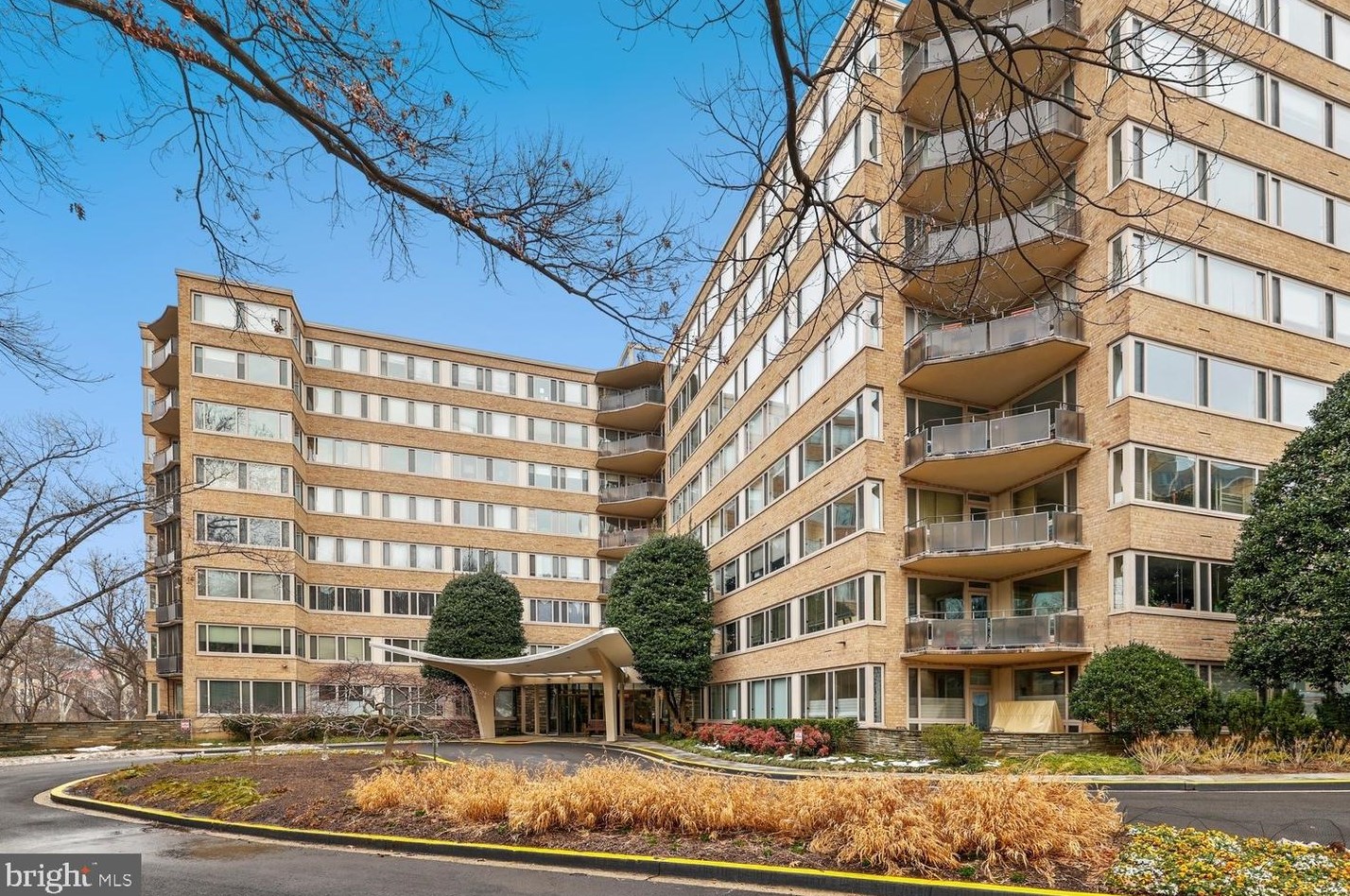 4101 Cathedral Ave, Washington DC  20016-3585 exterior