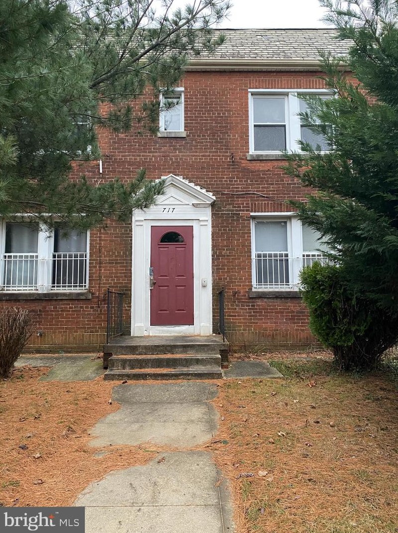 717 Irving St, Washington DC  20017-1602 exterior