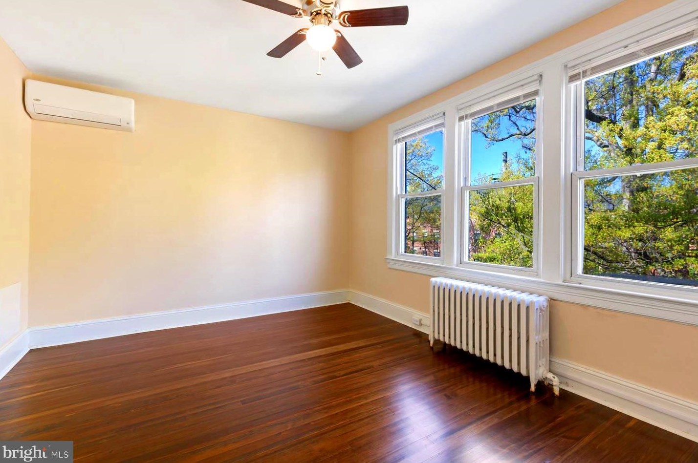 2015 Naylor Rd, Washington DC 20020-4515 exterior