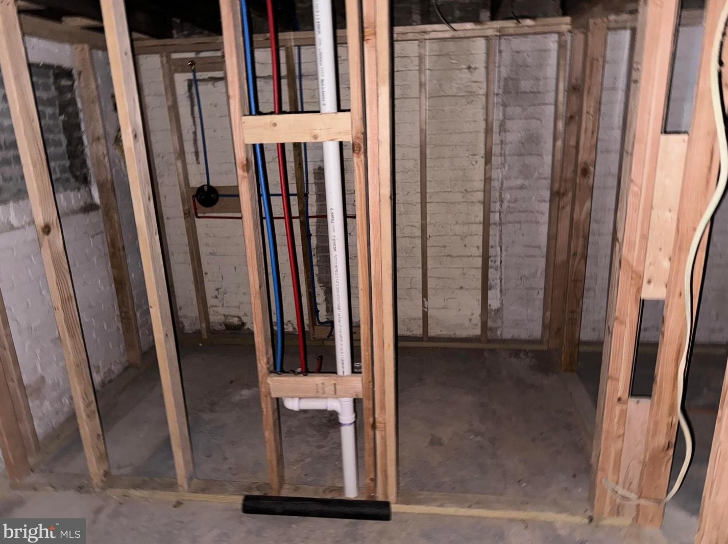 1467 Rdg Pl, Washington DC 20020-5640 exterior