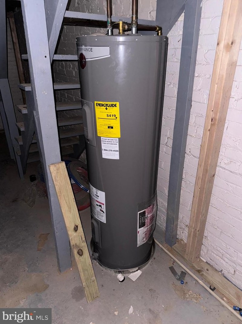 1467 Rdg Pl, Washington DC 20020-5640 exterior