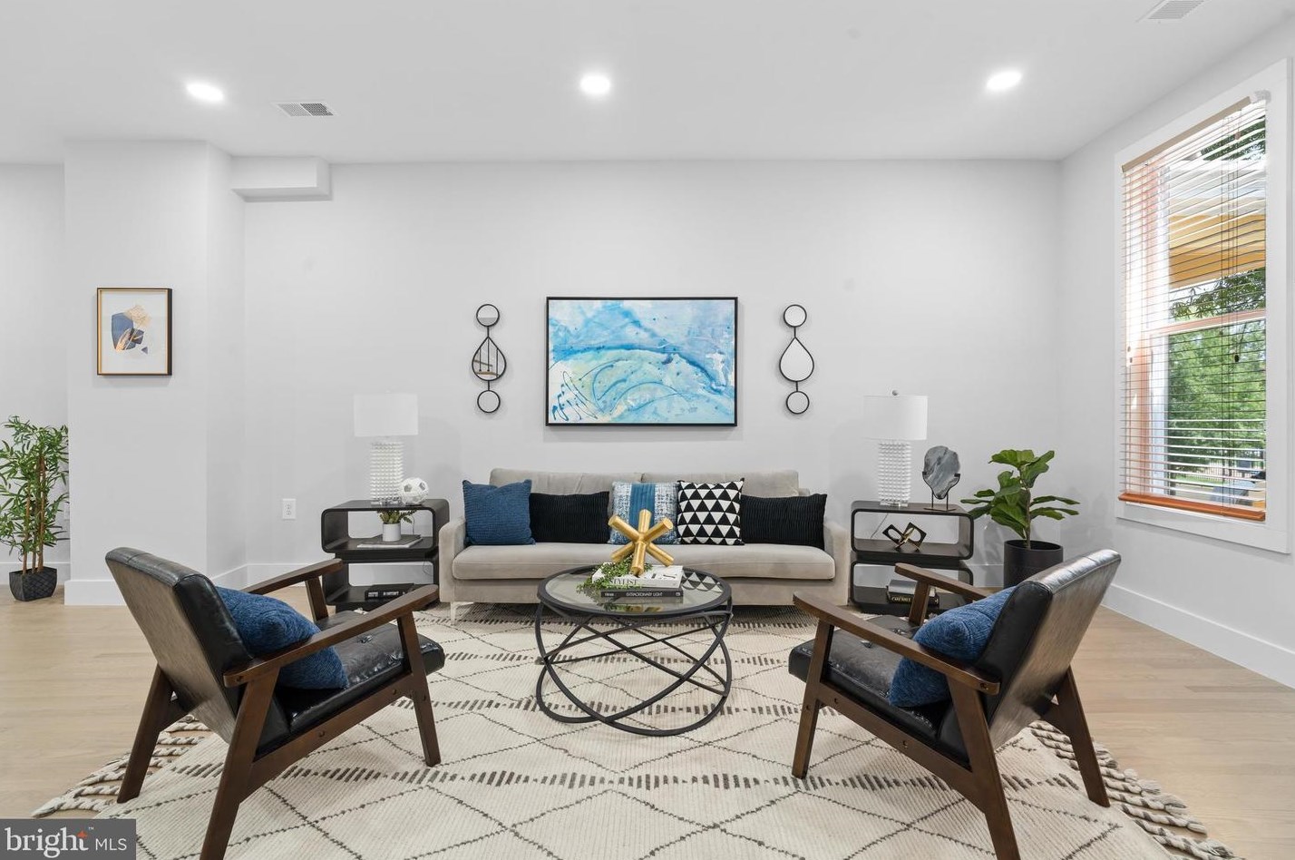 713 Princeton Pl, Washington DC 20010-1605 exterior