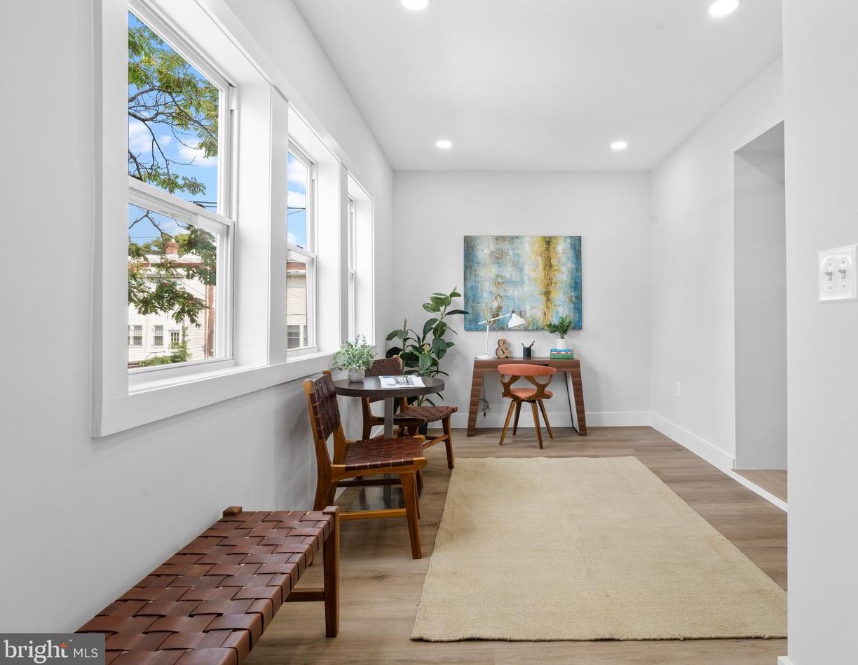 713 Princeton Pl, Washington DC 20010-1605 exterior