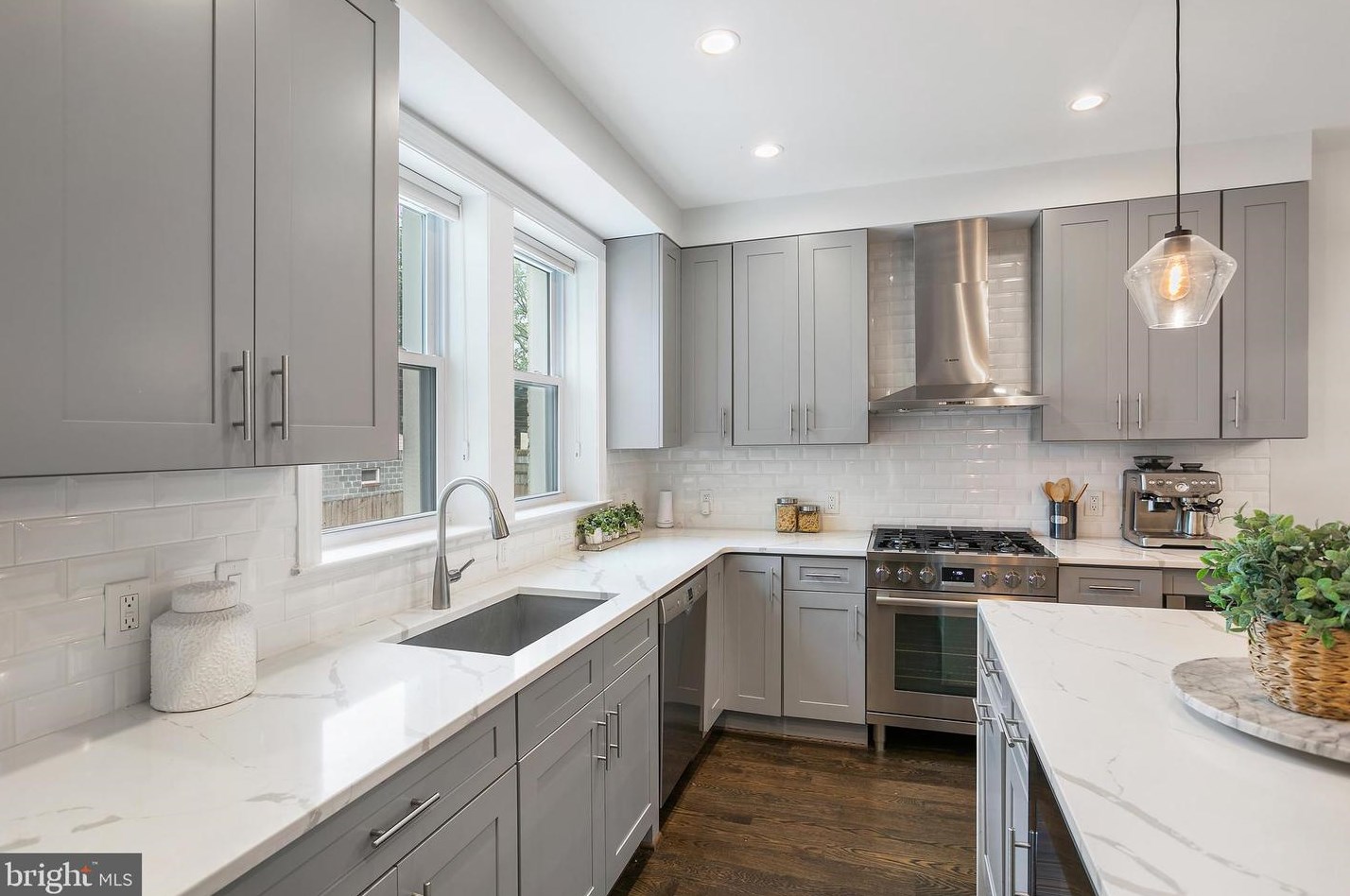 4023 New Hampshire Ave, Washington DC 20011-7921 exterior