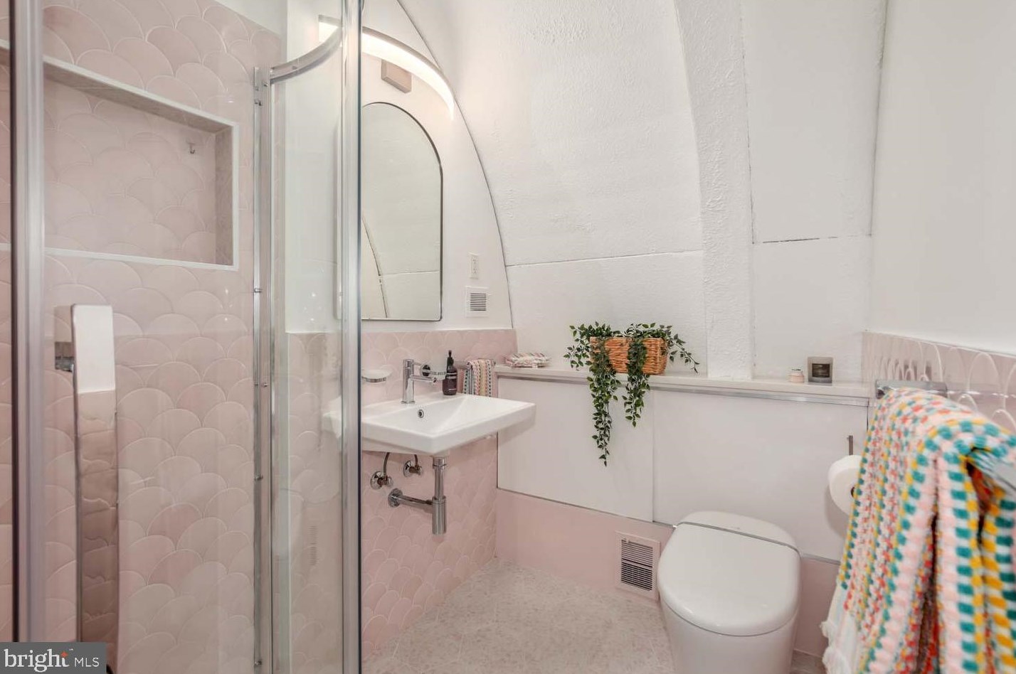 298 N St, Washington DC  20001-4610 exterior