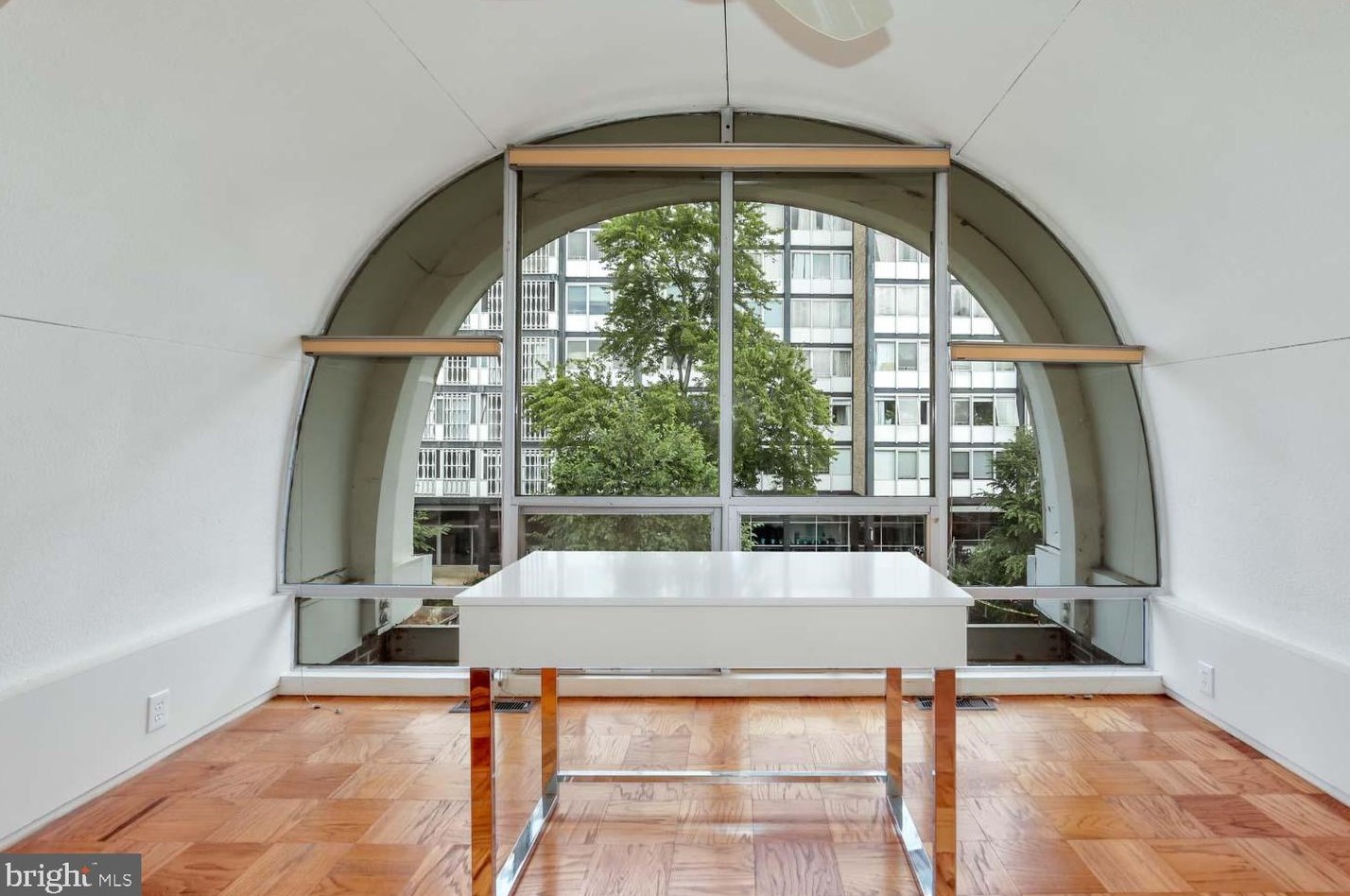 298 N St, Washington DC  20001-4610 exterior