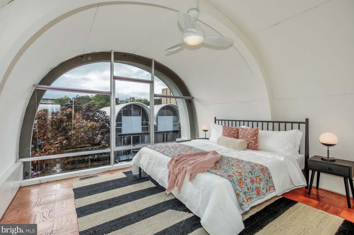 298 N St, Washington DC  20001-4610 exterior