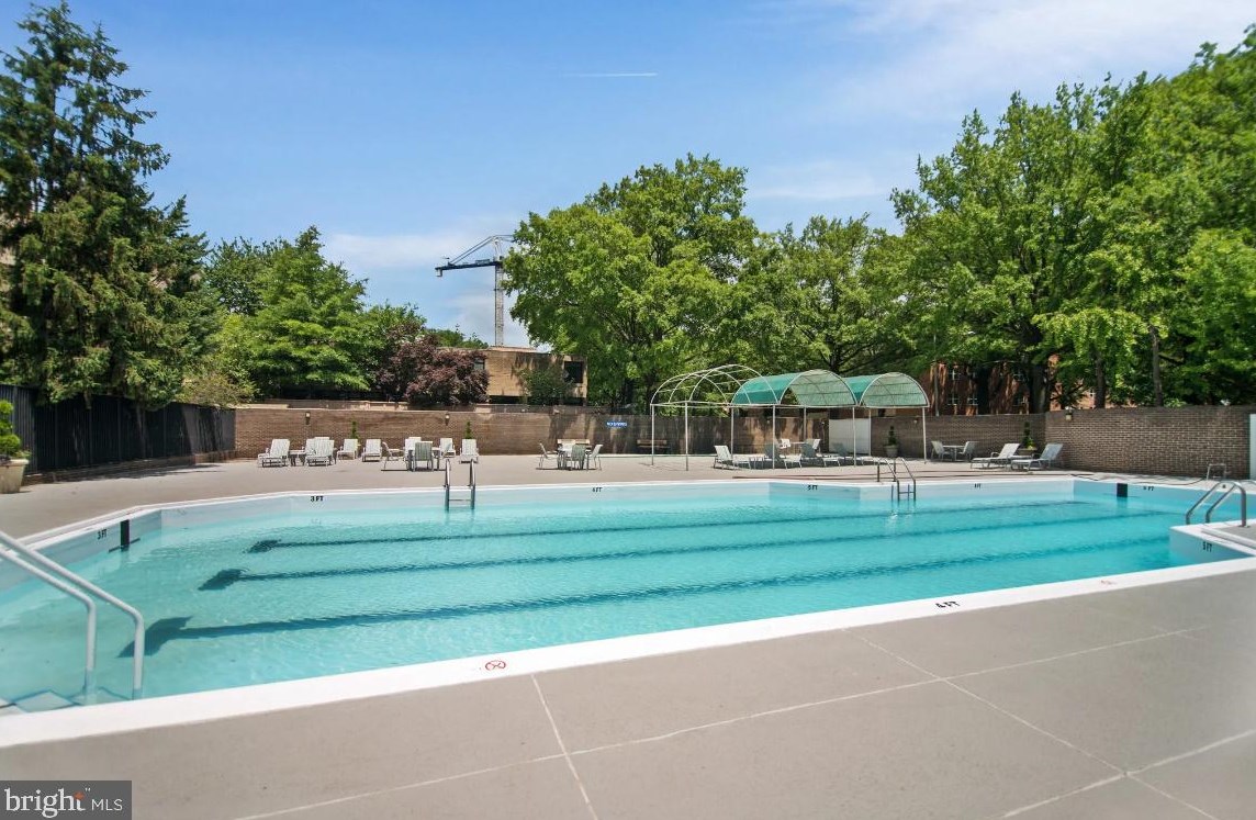 298 N St, Washington DC  20001-4610 exterior