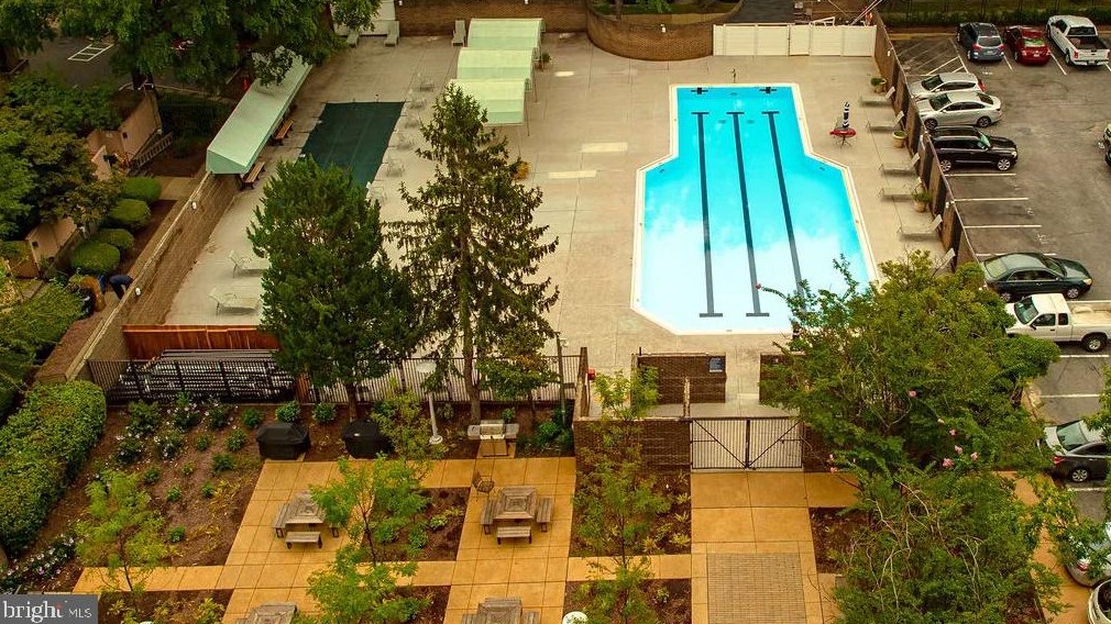 298 N St, Washington DC  20001-4610 exterior