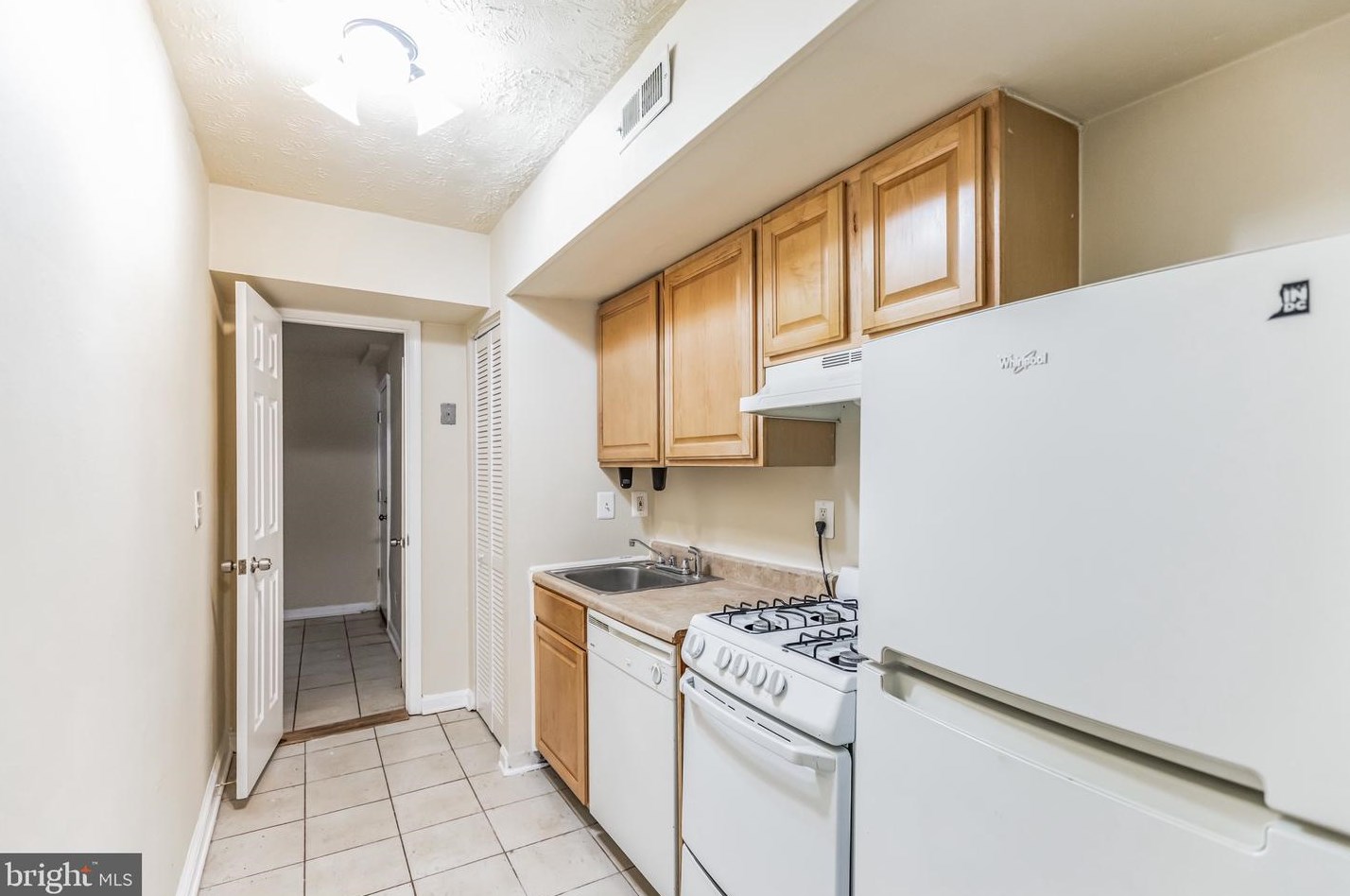 1255 Meigs Pl, Washington DC 20002-2411 exterior