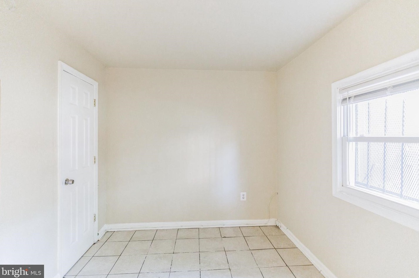 1255 Meigs Pl, Washington DC 20002-2411 exterior